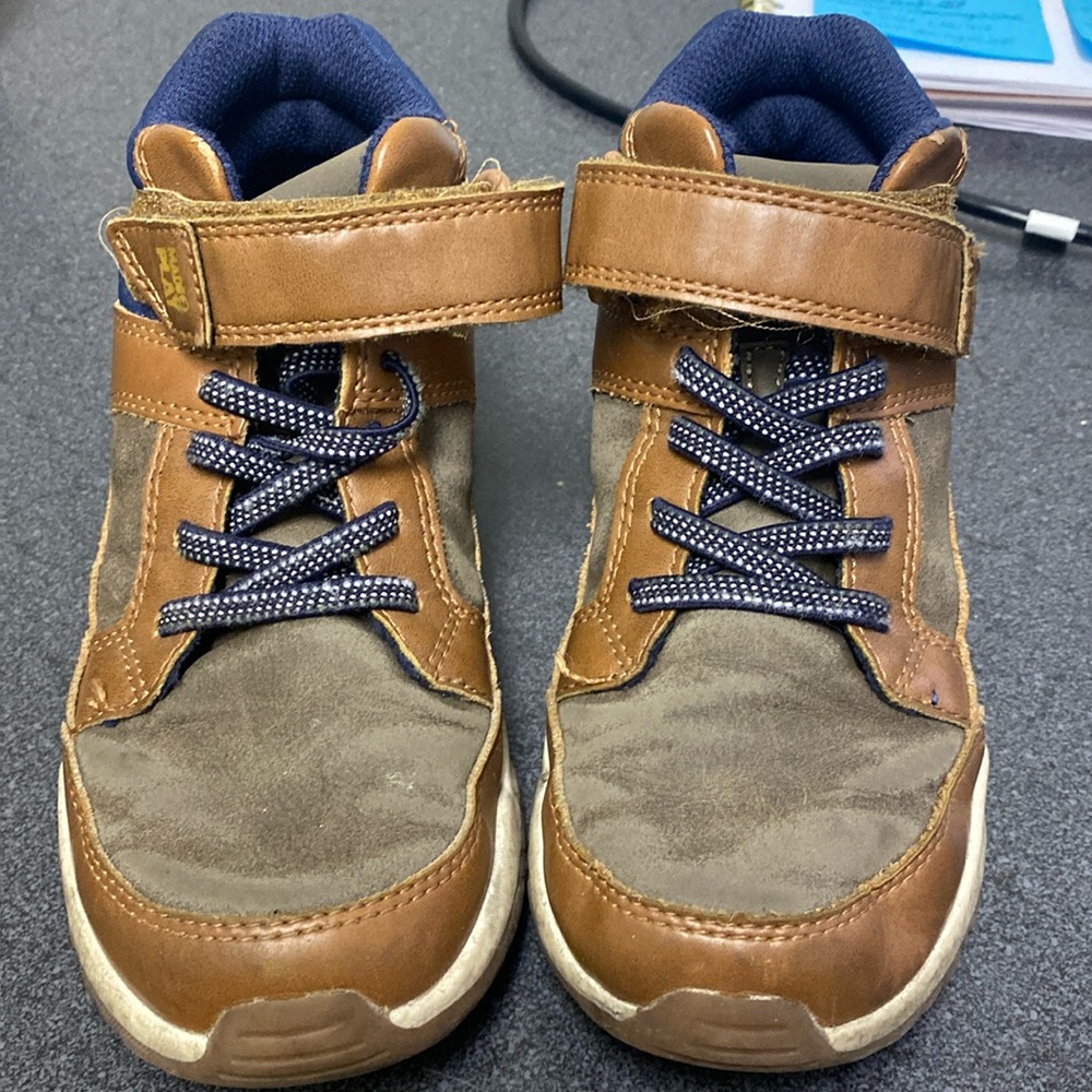 Boys size 12.5 stride rite boots